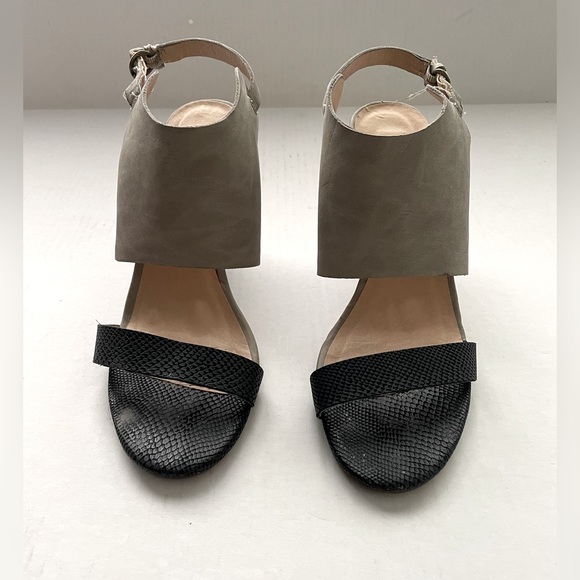 CL by Laundry Baja Sandals - Picture 2 of 9